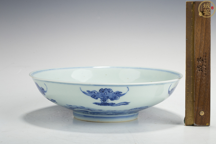 古玩陶瓷福在眼前青花盤真品鑒賞圖