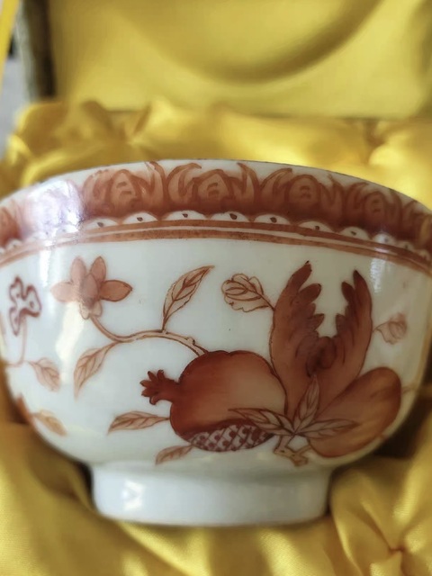 古玩陶瓷礬紅三多紋茶碗真品鑒賞圖