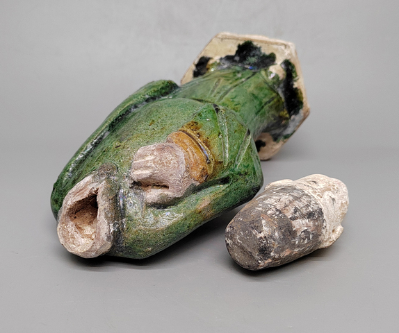 古玩陶瓷明三彩人物俑真品鑒賞圖