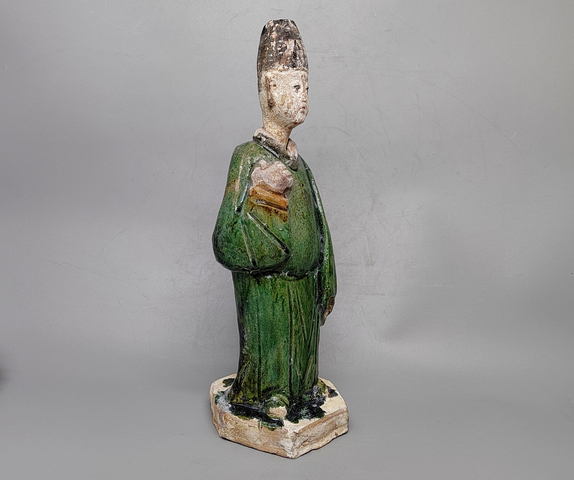 古玩陶瓷明三彩人物俑真品鑒賞圖
