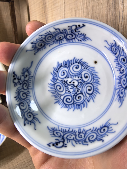 古玩陶瓷青花龍紋小碟真品鑒賞圖