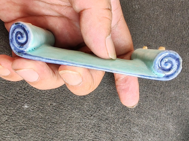 古玩陶瓷青花加彩蝶戀花紋墨床真品鑒賞圖