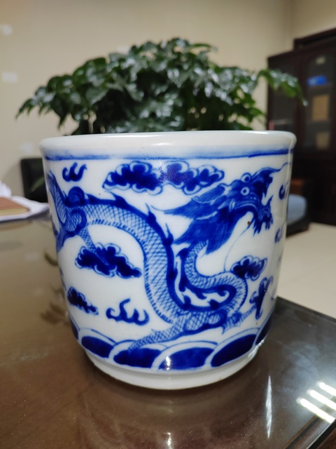 古玩陶瓷晚清青花龍紋香爐真品鑒賞圖
