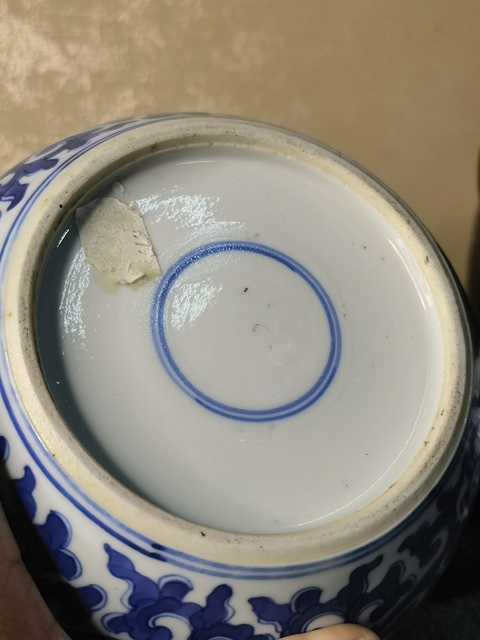 古玩陶瓷光緒·青花纏枝蓮紋罐 真品鑒賞圖