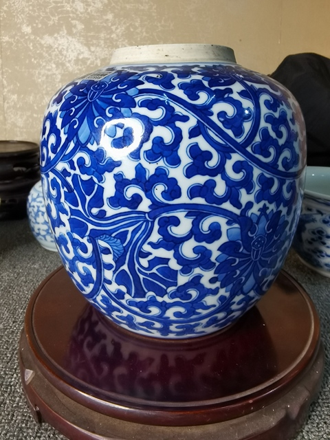 古玩陶瓷光緒·青花纏枝蓮紋罐 真品鑒賞圖