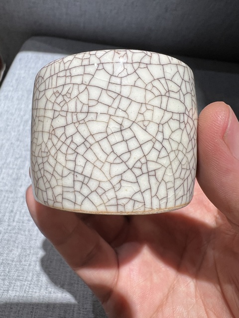 古玩陶瓷哥釉盞底托真品鑒賞圖