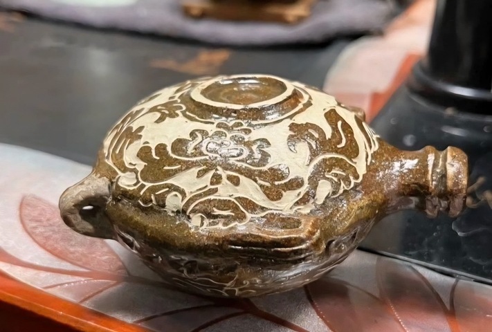 古玩陶瓷西夏花卉紋扁壺真品鑒賞圖