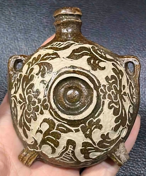 古玩陶瓷西夏花卉紋扁壺真品鑒賞圖
