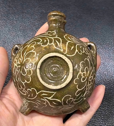 古玩陶瓷西夏花卉紋扁壺真品鑒賞圖