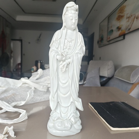 古玩陶瓷德化白瓷觀音菩薩造像真品鑒賞圖