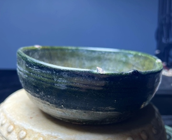 古玩陶瓷綠釉碗真品鑒賞圖