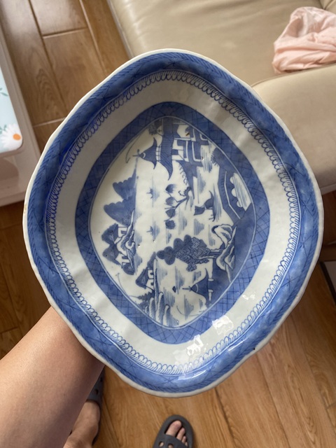 古玩陶瓷青花山水盤真品鑒賞圖