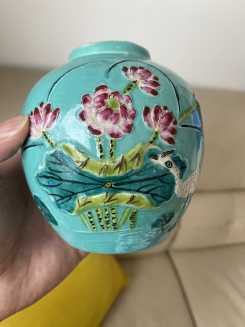 古玩陶瓷松石綠地雕瓷一路連科粉彩罐真品鑒賞圖