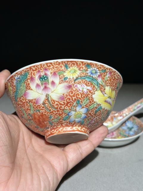 古玩陶瓷民國錦地粉彩花卉瓷一組真品鑒賞圖