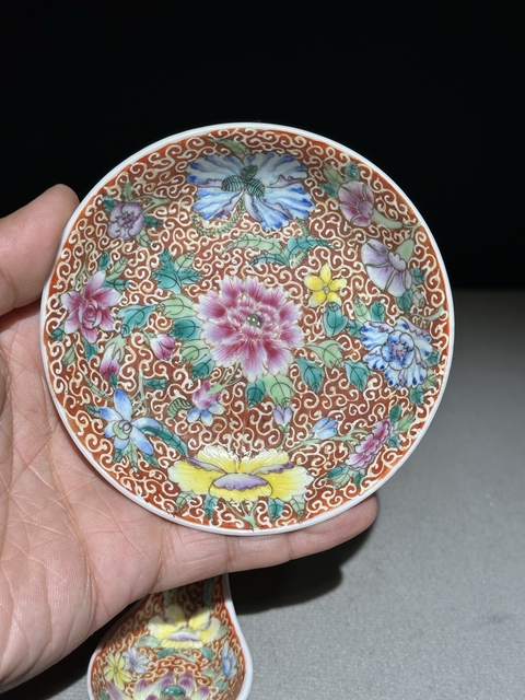 古玩陶瓷民國錦地粉彩花卉瓷一組真品鑒賞圖