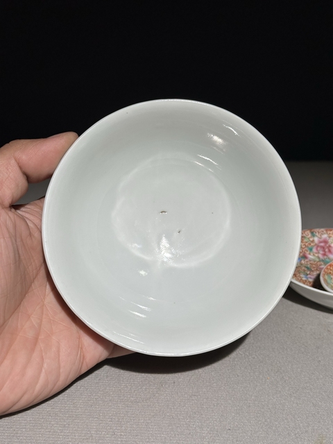 古玩陶瓷民國錦地粉彩花卉瓷一組真品鑒賞圖