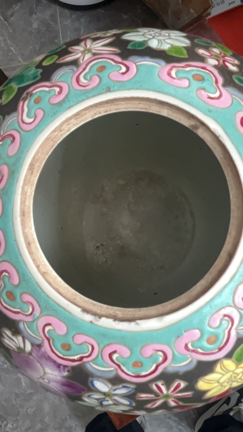 古玩陶瓷清晚期 墨地百花蓋罐真品鑒賞圖