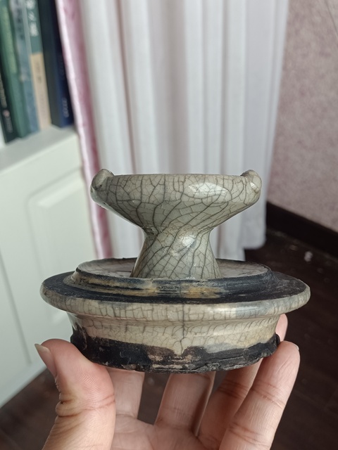 古玩陶瓷哥釉油燈真品鑒賞圖