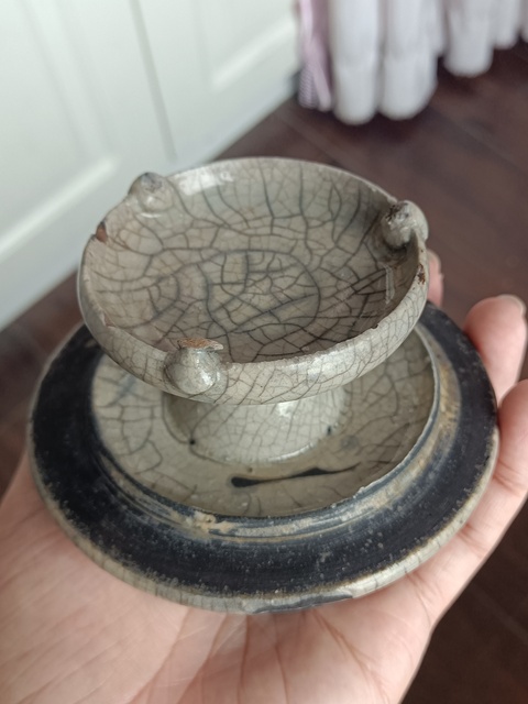 古玩陶瓷哥釉油燈真品鑒賞圖