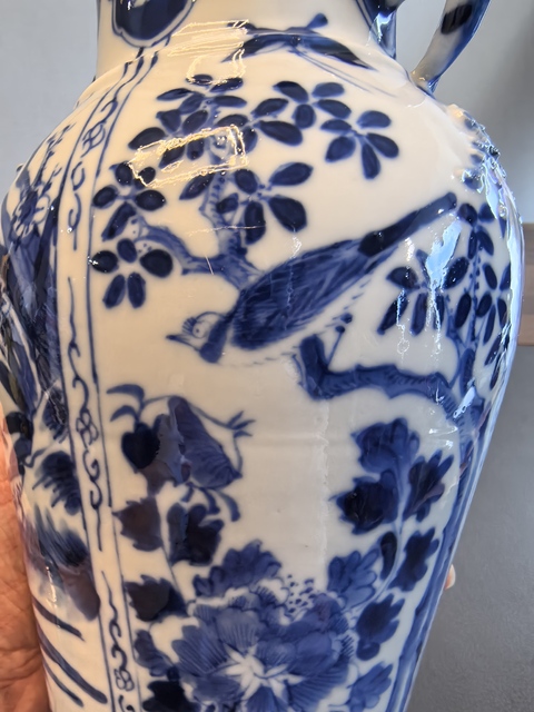 古玩陶瓷青花花鳥紋象耳尊真品鑒賞圖
