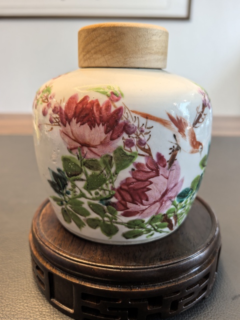 古玩陶瓷粉彩花鳥紋蓋罐真品鑒賞圖