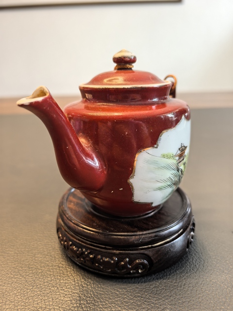古玩陶瓷珊瑚紅開光淺絳彩茶壺真品鑒賞圖