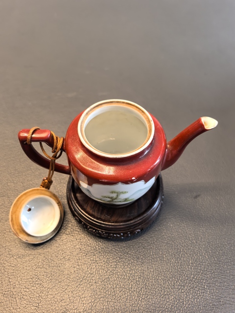 古玩陶瓷珊瑚紅開光淺絳彩茶壺真品鑒賞圖