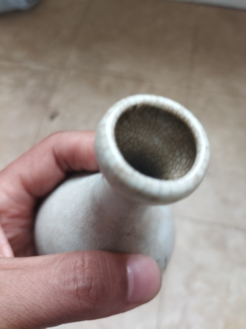 古玩陶瓷哥釉蒜頭瓶真品鑒賞圖