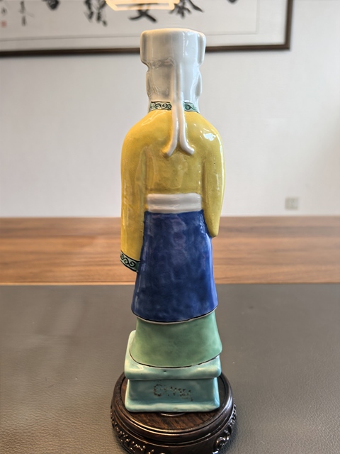 古玩陶瓷粉彩人物造像真品鑒賞圖