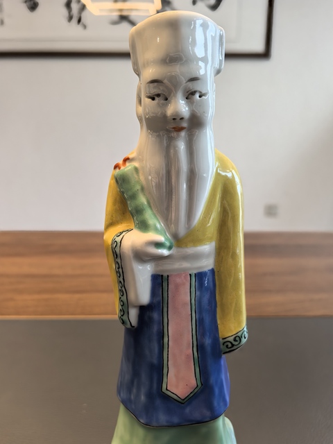古玩陶瓷粉彩人物造像真品鑒賞圖