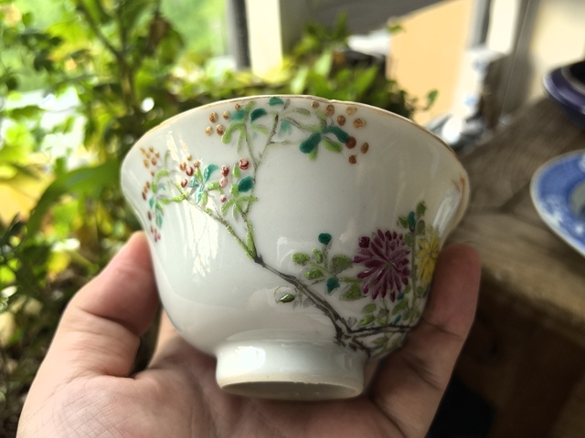 古玩陶瓷淺絳彩花鳥紋茶碗真品鑒賞圖