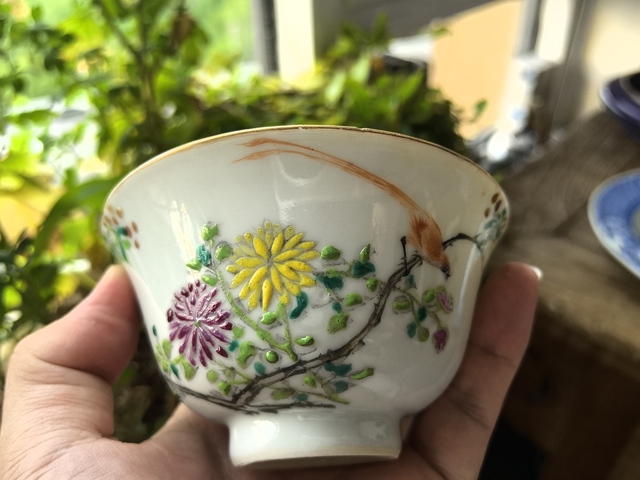 古玩陶瓷淺絳彩花鳥紋茶碗真品鑒賞圖