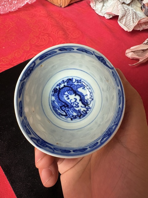 古玩陶瓷光緒青花玲瓏瓷杯真品鑒賞圖