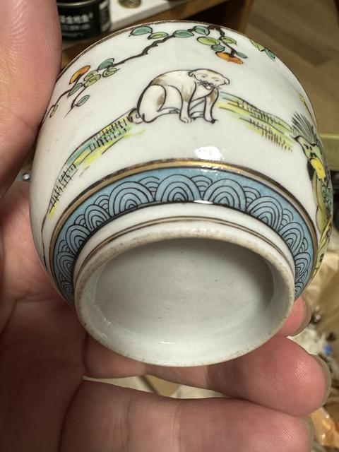 古玩陶瓷人物杯盤真品鑒賞圖