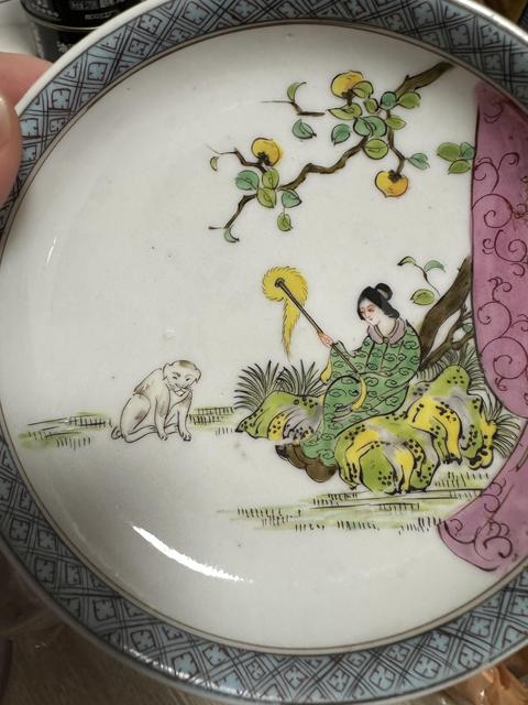 古玩陶瓷人物杯盤真品鑒賞圖