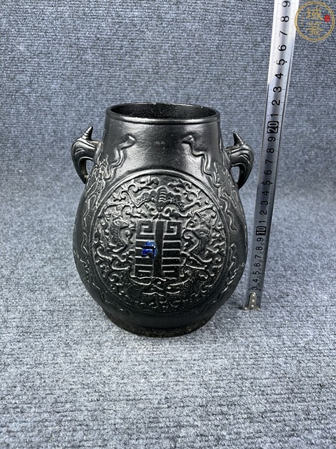 古玩陶瓷黑釉雕瓷鳩耳尊，不是景德鎮(zhèn)窯口真品鑒賞圖