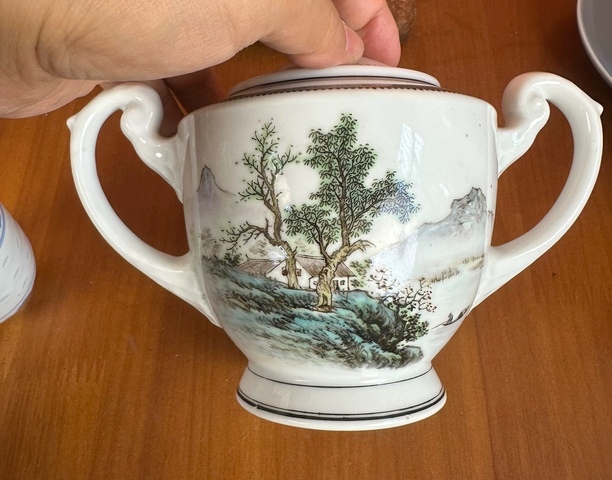 古玩陶瓷粉彩山水雙耳杯真品鑒賞圖