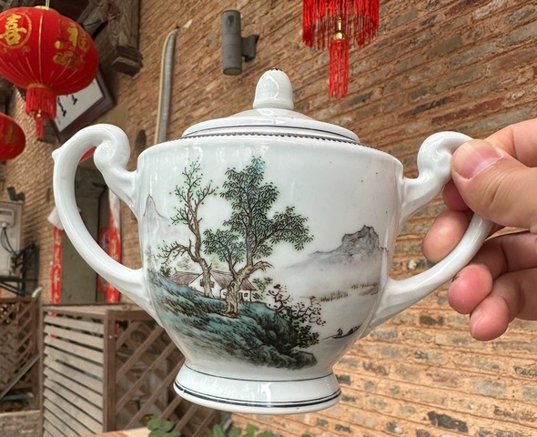 古玩陶瓷粉彩山水雙耳杯真品鑒賞圖