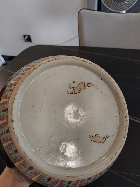 古玩陶瓷墨地粉彩滿池矯紋西瓜罐真品鑒賞圖