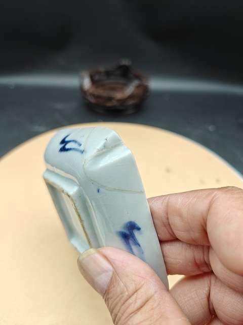古玩陶瓷四方倭角龍紋青花盤真品鑒賞圖