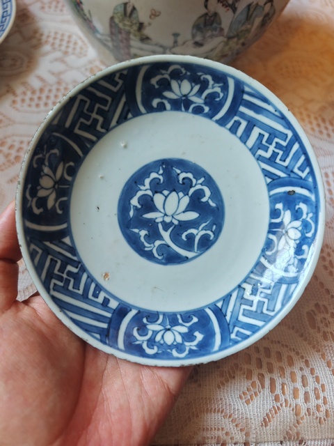 古玩陶瓷青花留白花卉紋盤真品鑒賞圖