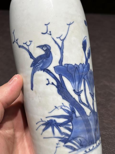 古玩陶瓷花鳥紋青花一筒瓶真品鑒賞圖