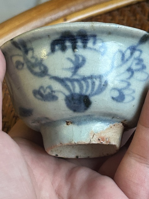 古玩陶瓷明早期松竹梅青花壓手杯拍賣,當前價格1500元