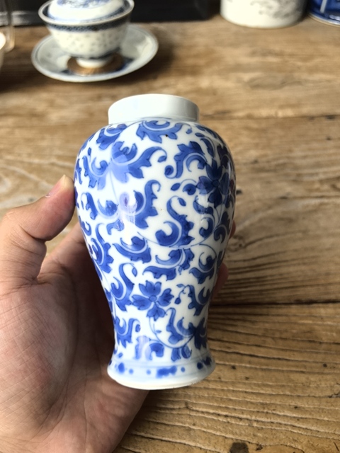 古玩陶瓷青花西番蓮小罐真品鑒賞圖