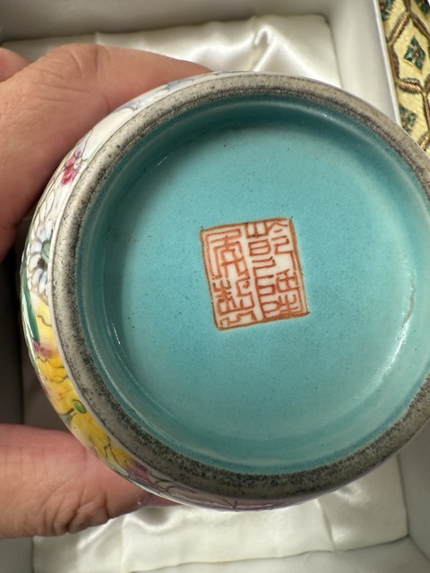 古玩陶瓷民國 粉彩百花不落地瓶真品鑒賞圖