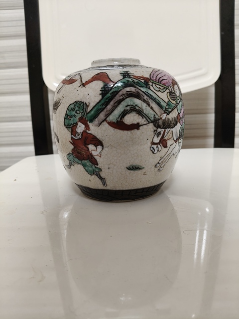 古玩陶瓷哥釉地鐵銹釉五彩加粉彩刀馬人罐真品鑒賞圖