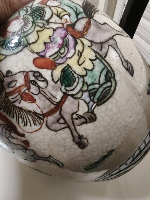 古玩陶瓷哥釉地鐵銹釉五彩加粉彩刀馬人罐真品鑒賞圖