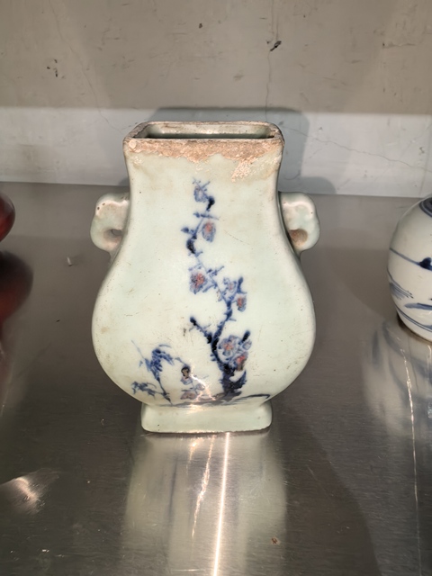 古玩陶瓷豆青釉青花釉里紅花鳥(niǎo)紋尊真品鑒賞圖