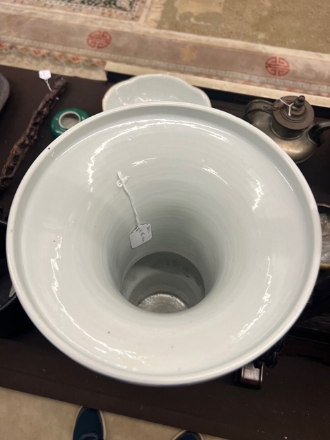 古玩陶瓷青花人物故事紋花觚真品鑒賞圖