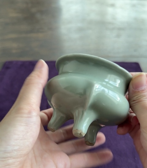 古玩陶瓷龍泉三足鬲式爐真品鑒賞圖